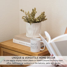 Wavy Planter Speckled Matte White