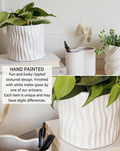 Wavy Planter Speckled Matte White